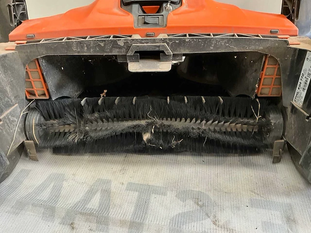 Stihl kga 770 – accu-aangedreven veegmachine - afbeelding 4 van  6