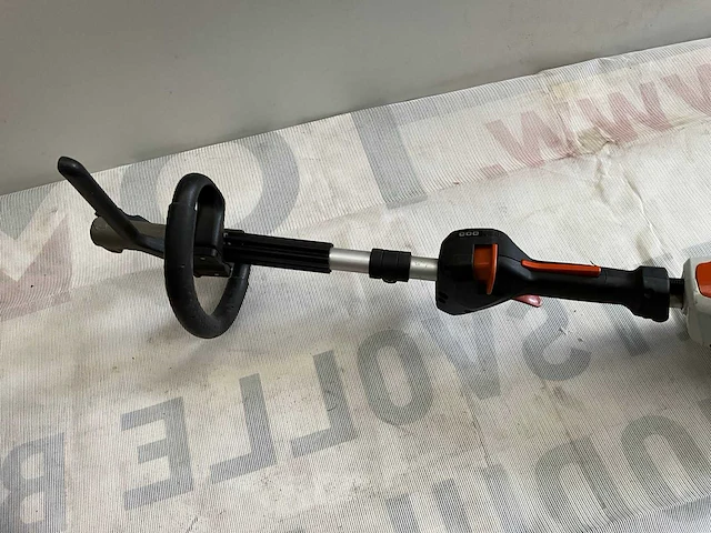 Stihl kma 130 r accu kombimotor - afbeelding 3 van  4