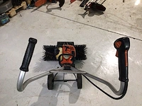 Stihl mm55 multimotor met veegborstel - afbeelding 6 van  6
