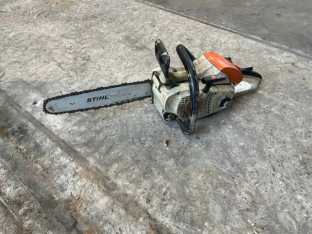 Stihl ms201 c-m - kettingzaag - afbeelding 1 van  2