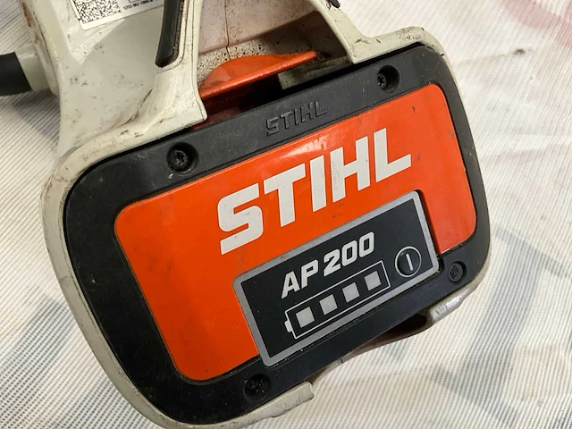 Stihl msa 160 t accu-tophandle kettingzaag - afbeelding 4 van  4