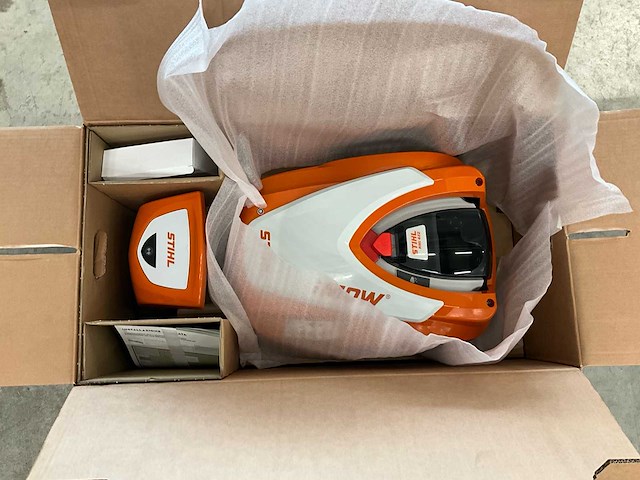 Stihl rmi 422 robotmaaier - afbeelding 2 van  8