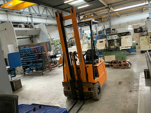 Still elektrische vorkheftruck - afbeelding 8 van  13