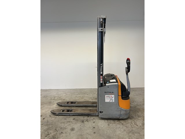 Still exv 12li stapelaar - bj 2013 - afbeelding 1 van  7