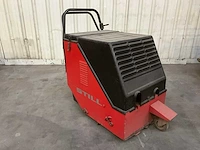 Still zelfrijdende veegmachine benzine motor