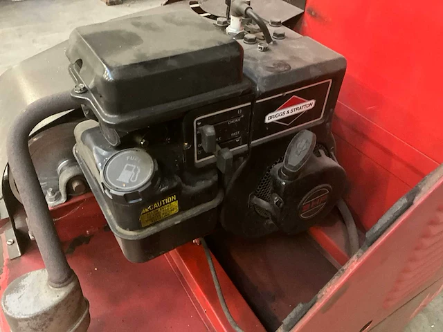 Still zelfrijdende veegmachine benzine motor - afbeelding 7 van  10