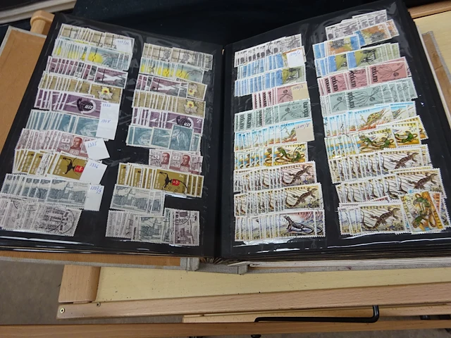 Stockboek belgië gestempeld ts nummers 1207 en 1681 - afbeelding 2 van  5