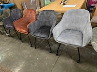 Stoel danny mixed colors op wieltjes (4x)