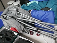 Stoel, tas, schoenen - afbeelding 3 van  3