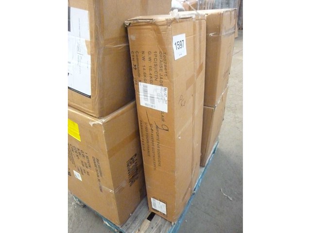 Stoelen - fluweel en zwarte poten (x4) - afbeelding 9 van  9