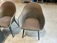 Stoelen en ladekasten - afbeelding 2 van  8