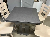 Stoelen en tafels - afbeelding 2 van  4