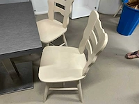 Stoelen en tafels - afbeelding 3 van  4