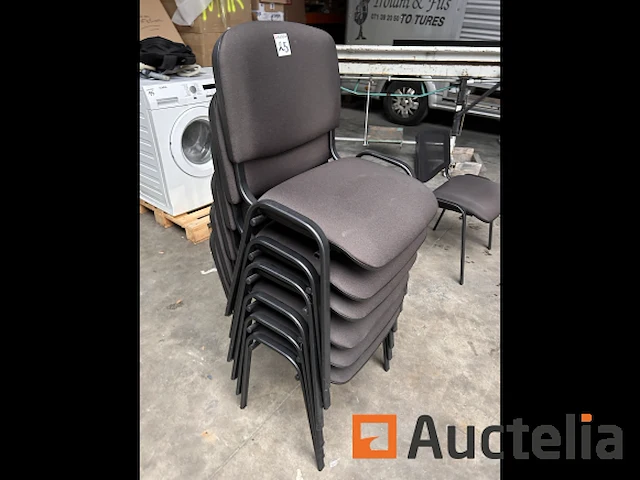 Stoelen op metaal stand - afbeelding 1 van  5