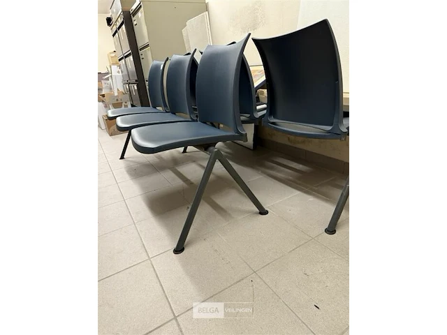 Stoelen voor wachtkamer - afbeelding 2 van  3