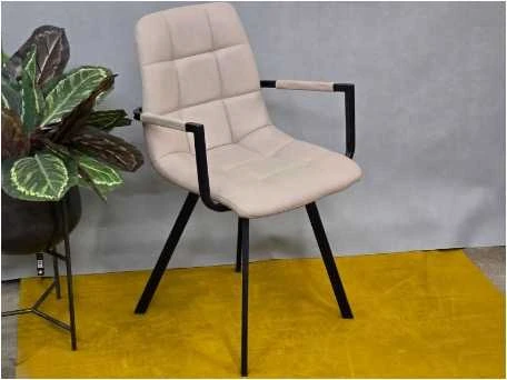 Stoelen wegens overstock