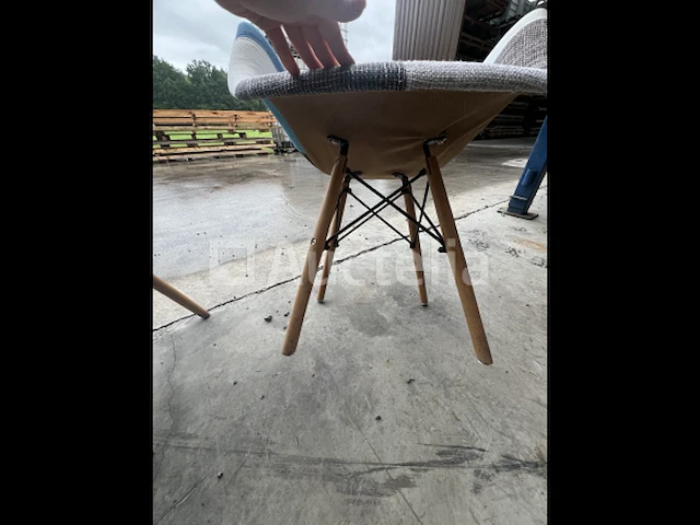 Stoelen - afbeelding 1 van  4