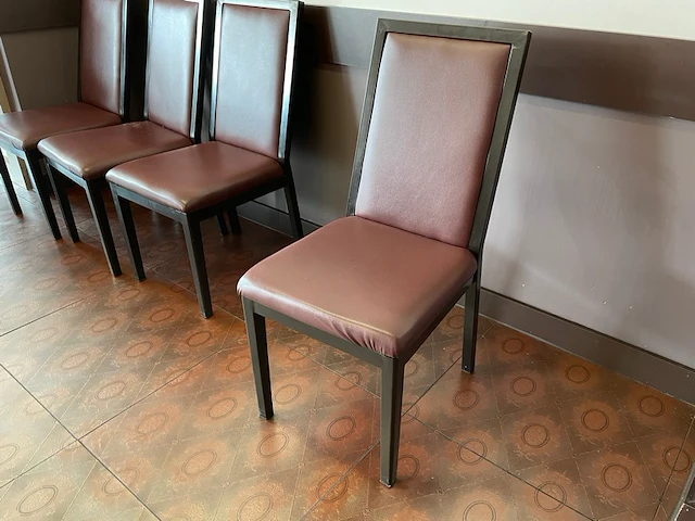 Stoelen - afbeelding 1 van  5