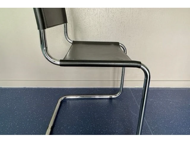 Stoelen - afbeelding 2 van  4