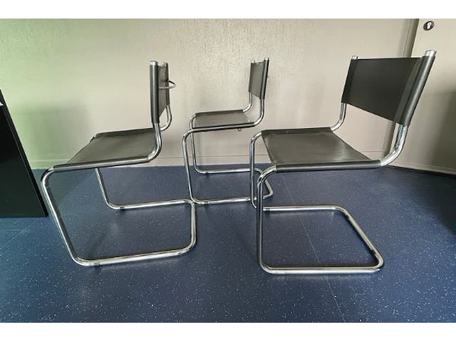 Stoelen - afbeelding 4 van  4