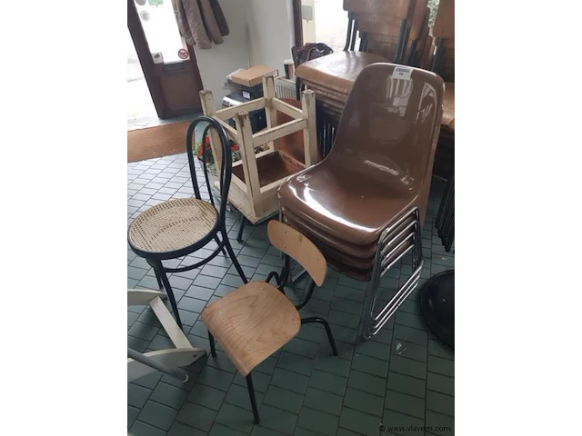 Stoelen - afbeelding 1 van  3