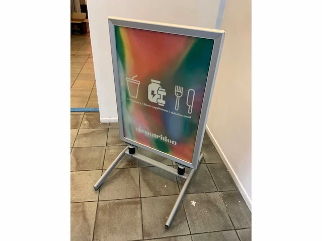 Stoepbord van plm. 67 x 95 cm. - afbeelding 2 van  3