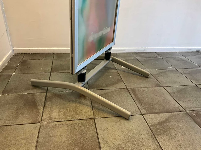 Stoepbord van plm. 67 x 95 cm. - afbeelding 3 van  3