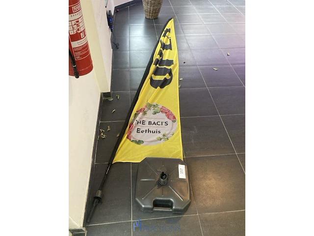 Stoepvlag - afbeelding 1 van  4