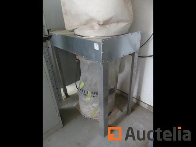 Stofcollector 1 zak uit raamkozijnen merk en onleesbaar model - afbeelding 2 van  6