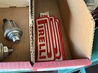 Stoffen logo's pirelli - afbeelding 1 van  2