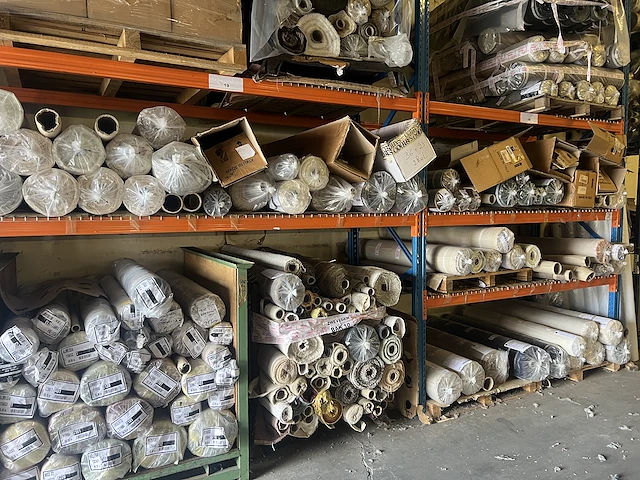 Stoffen op rol / coupons / kamerhoog - afbeelding 1 van  13