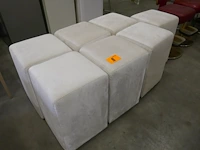 Stoffen poefen 7 stuks witte kleur + houten stoel in stoffen bekleding - afbeelding 2 van  3