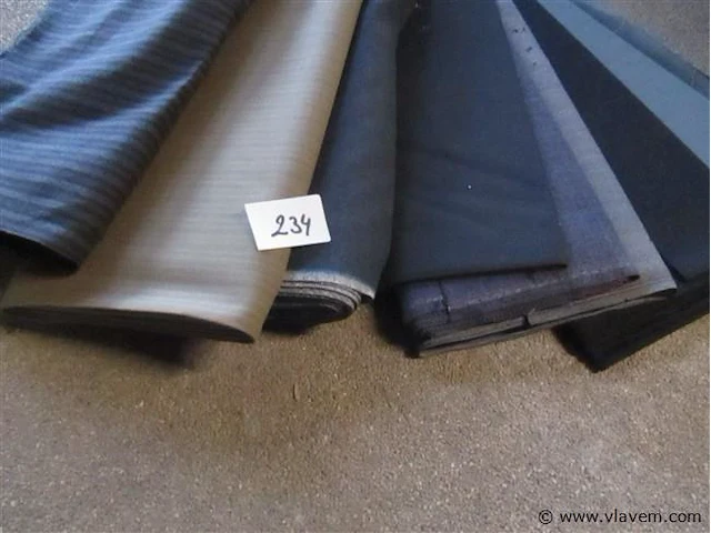 Stoffen - afbeelding 2 van  2