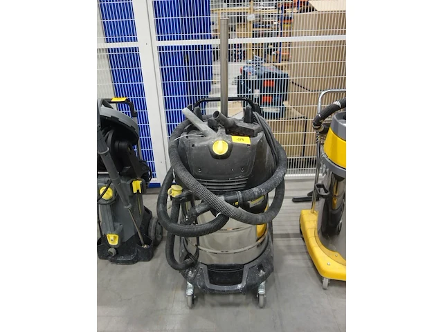 Stofzuiger kärcher professional - afbeelding 1 van  4
