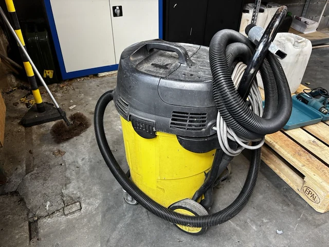 Stofzuiger karcher - afbeelding 1 van  3