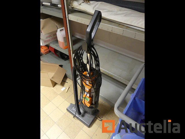 Stofzuiger taski tr5.38 - afbeelding 1 van  6