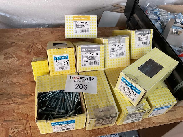 Stokeinden staalnagels houtschroeven - afbeelding 1 van  10