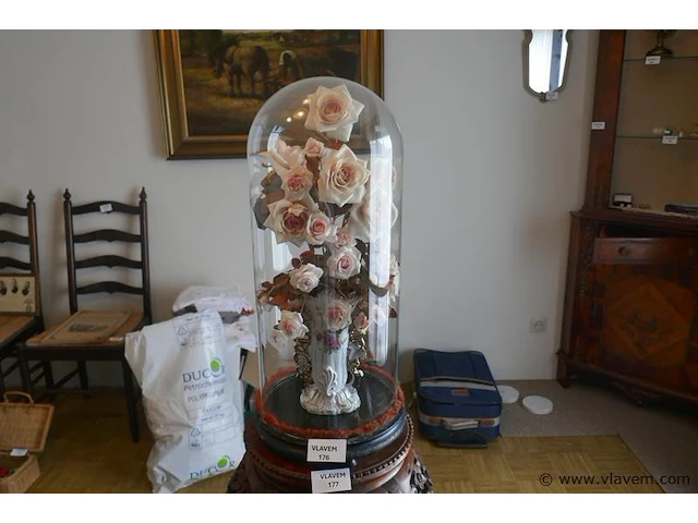 Stolp met bloemen - afbeelding 1 van  1