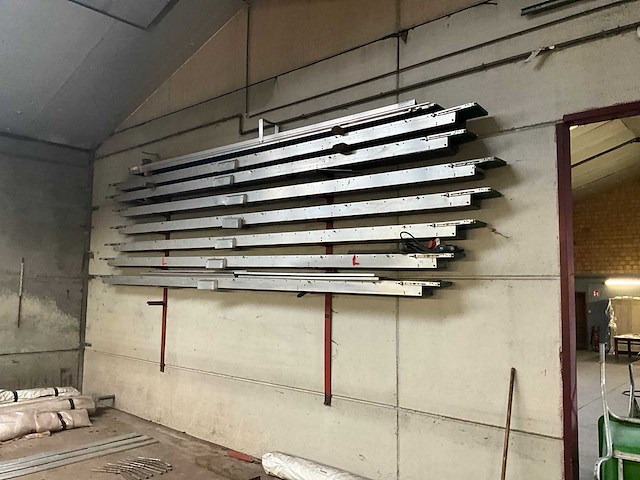 Stolze motovario potplant transportband (7x) - afbeelding 1 van  16