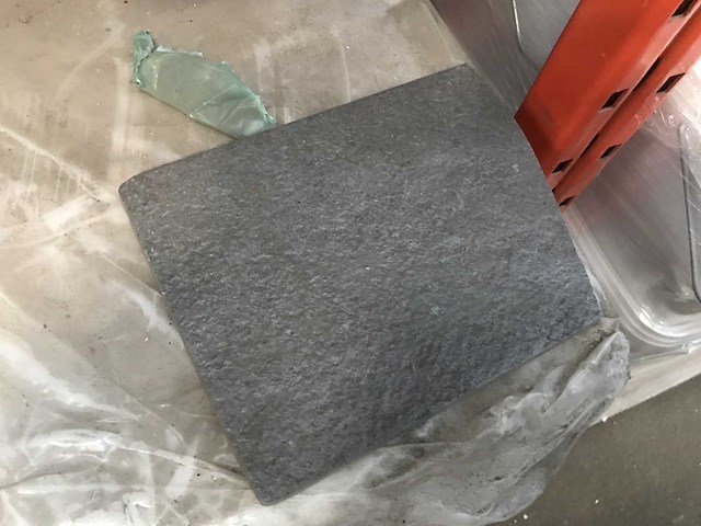 Stone mix anthraciet partij ca 37,8 m2 - afbeelding 1 van  3