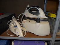 Stoomgenerator nova, stoomstrijkijzer tefal, naaimachine primera, koffer met naaigerief - afbeelding 4 van  8