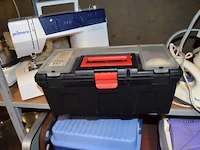 Stoomgenerator nova, stoomstrijkijzer tefal, naaimachine primera, koffer met naaigerief - afbeelding 5 van  8