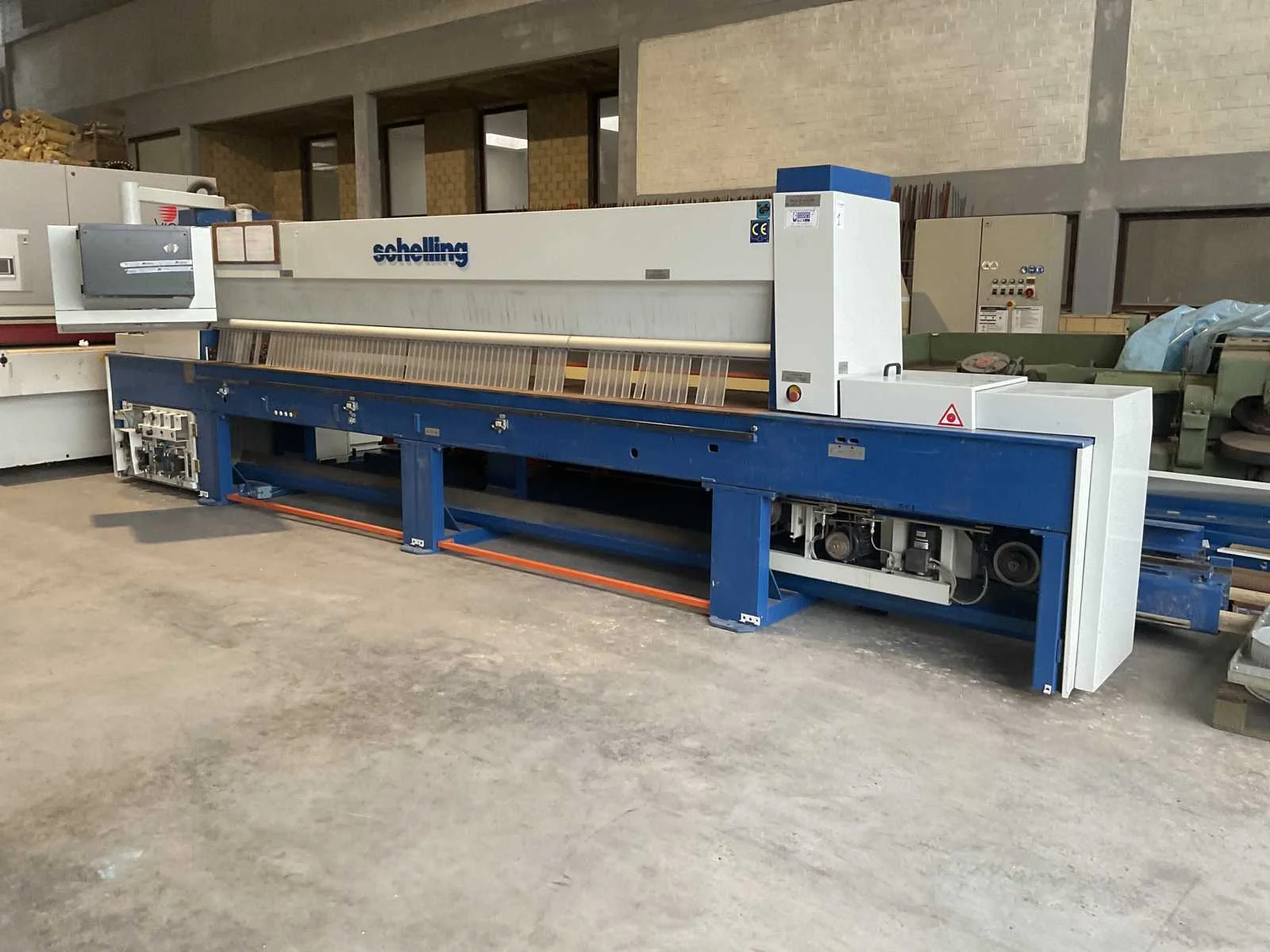 Stopzetting handelsactiviteit: houtbewerkingsmachines, binnendeuren en brandwerende deuren