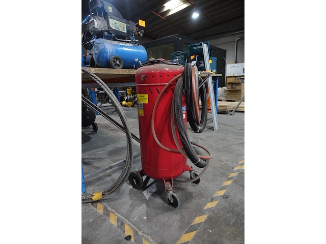 Straaltank hbm - afbeelding 2 van  3