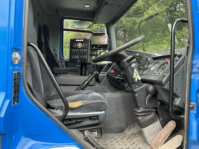Straatveegmachine daf cf210 - afbeelding 19 van  35