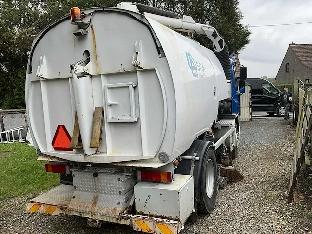 Straatveegmachine daf cf210 - afbeelding 30 van  35