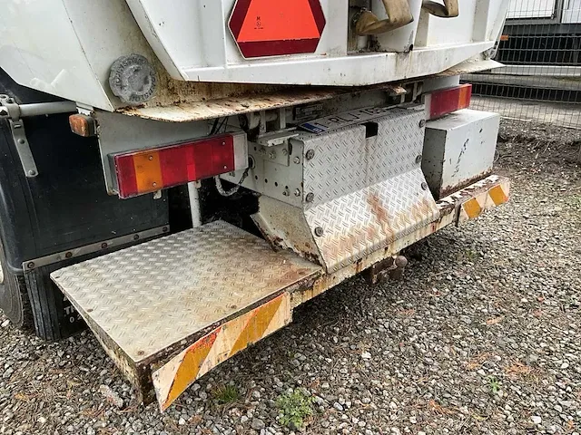 Straatveegmachine daf cf210 - afbeelding 33 van  35