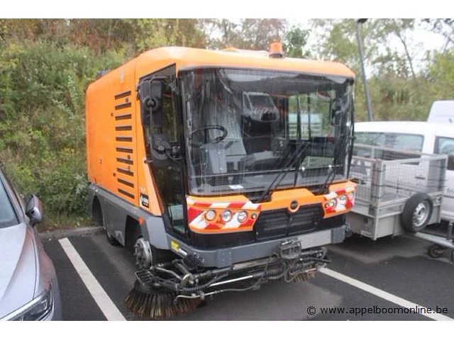 Straatveegmachine ravo 540, bj 2015, chassisnummer xl95f6hb7fa020382, veeguren 3726, inschrijvingsbewijs i+ii, gelijkvomigheidsattest - afbeelding 1 van  18