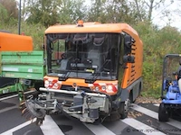 Straatveegmachine ravo 540, datum 1ste inschrijving 18/8/2016, chassisnummer xl95f6cb5ga020244, veeguren 2862, inschrijvingsbewijs i+ii, gelijkvormigheidsattest, zichtbare schade wo carroserie - afbeelding 1 van  15