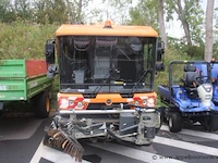 Straatveegmachine ravo 540, datum 1ste inschrijving 18/8/2016, chassisnummer xl95f6cb5ga020244, veeguren 2862, inschrijvingsbewijs i+ii, gelijkvormigheidsattest, zichtbare schade wo carroserie - afbeelding 8 van  15